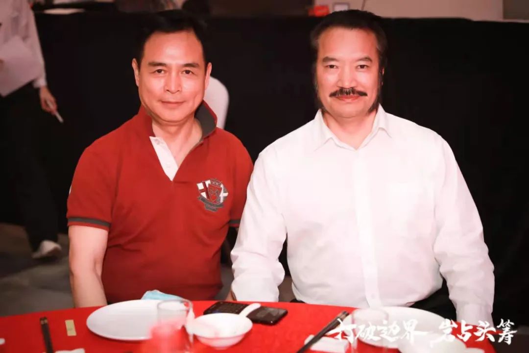 群星璀璨，共譜華章 | 2021將軍企業(yè)戰(zhàn)略營(yíng)銷峰會(huì)答謝晚宴盛大舉行！(圖14)