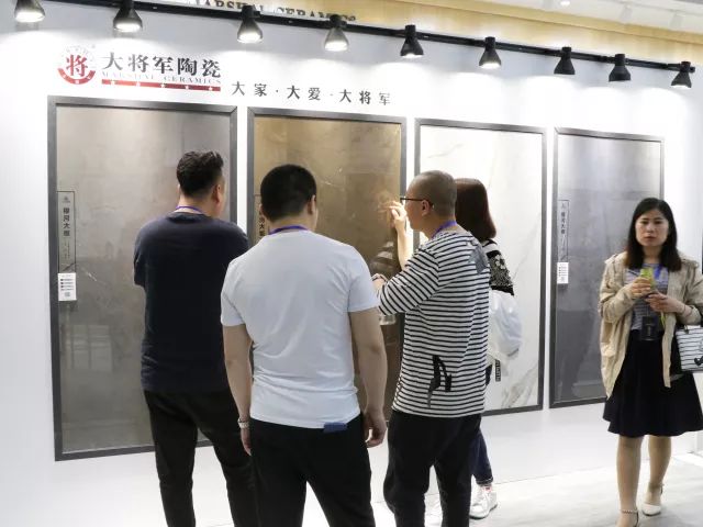 設(shè)想未來丨將軍企業(yè)2018新品發(fā)布會(huì)暨《夢(mèng)想的空間》中國(guó)年度室內(nèi)設(shè)計(jì)競(jìng)賽沙龍發(fā)布會(huì)圓滿召開！
(圖15)