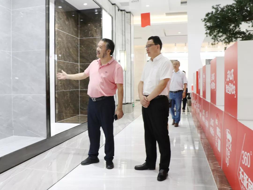 頭條丨衡陽(yáng)政府考察團(tuán)再度走進(jìn)將軍企業(yè)，共商發(fā)展未來(lái)！
(圖5)