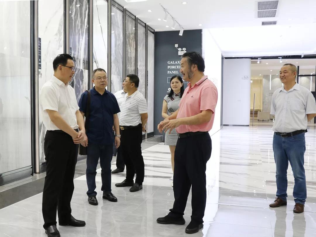 頭條丨衡陽(yáng)政府考察團(tuán)再度走進(jìn)將軍企業(yè)，共商發(fā)展未來(lái)！
(圖3)